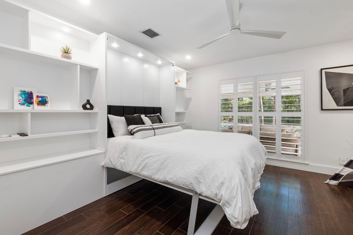 530 Middle River Drive