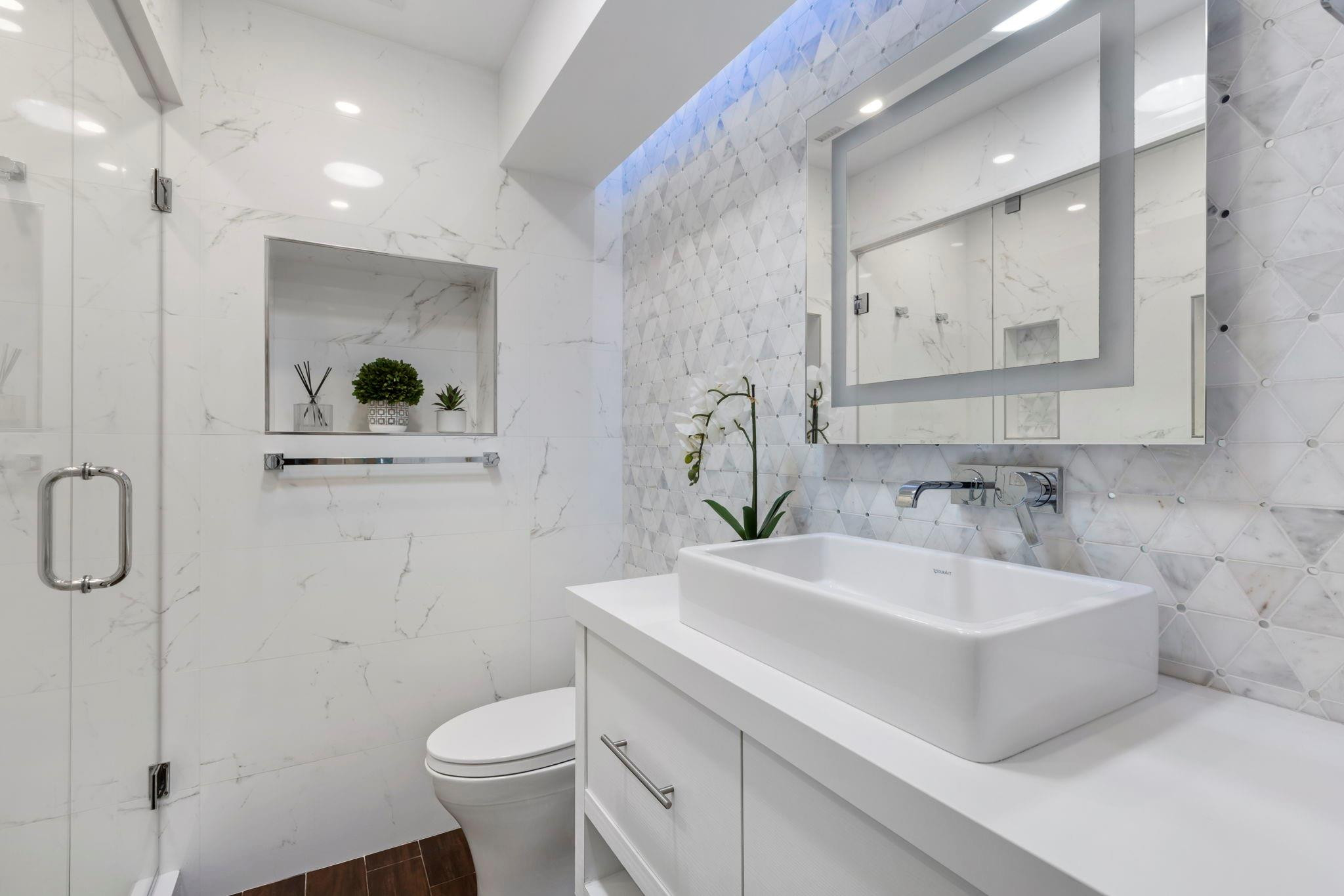 530 Middle River Drive