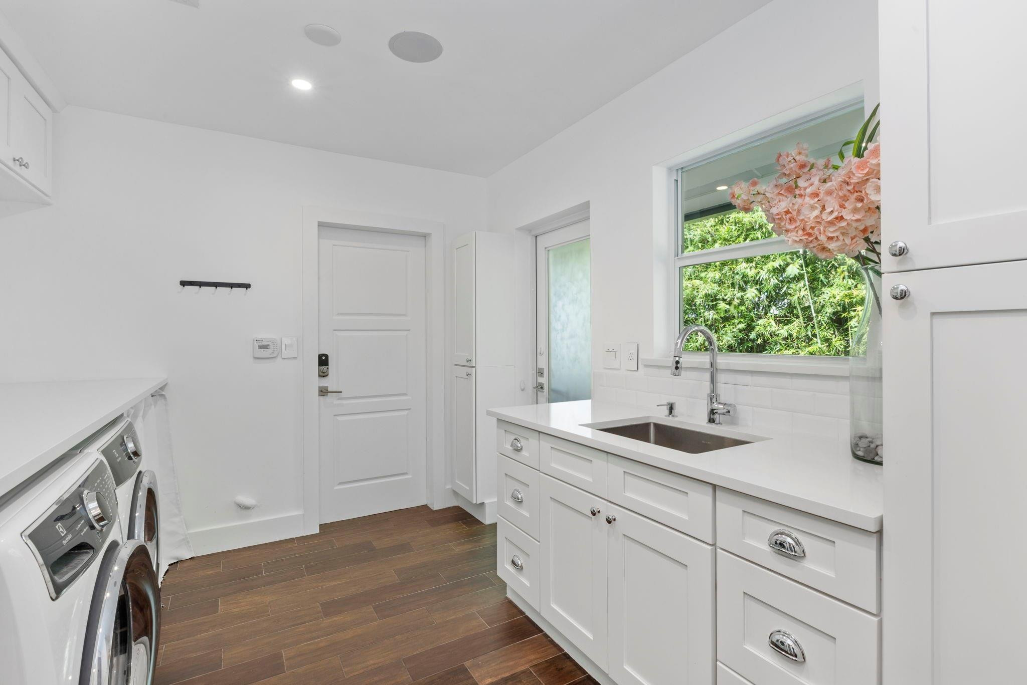 530 Middle River Drive