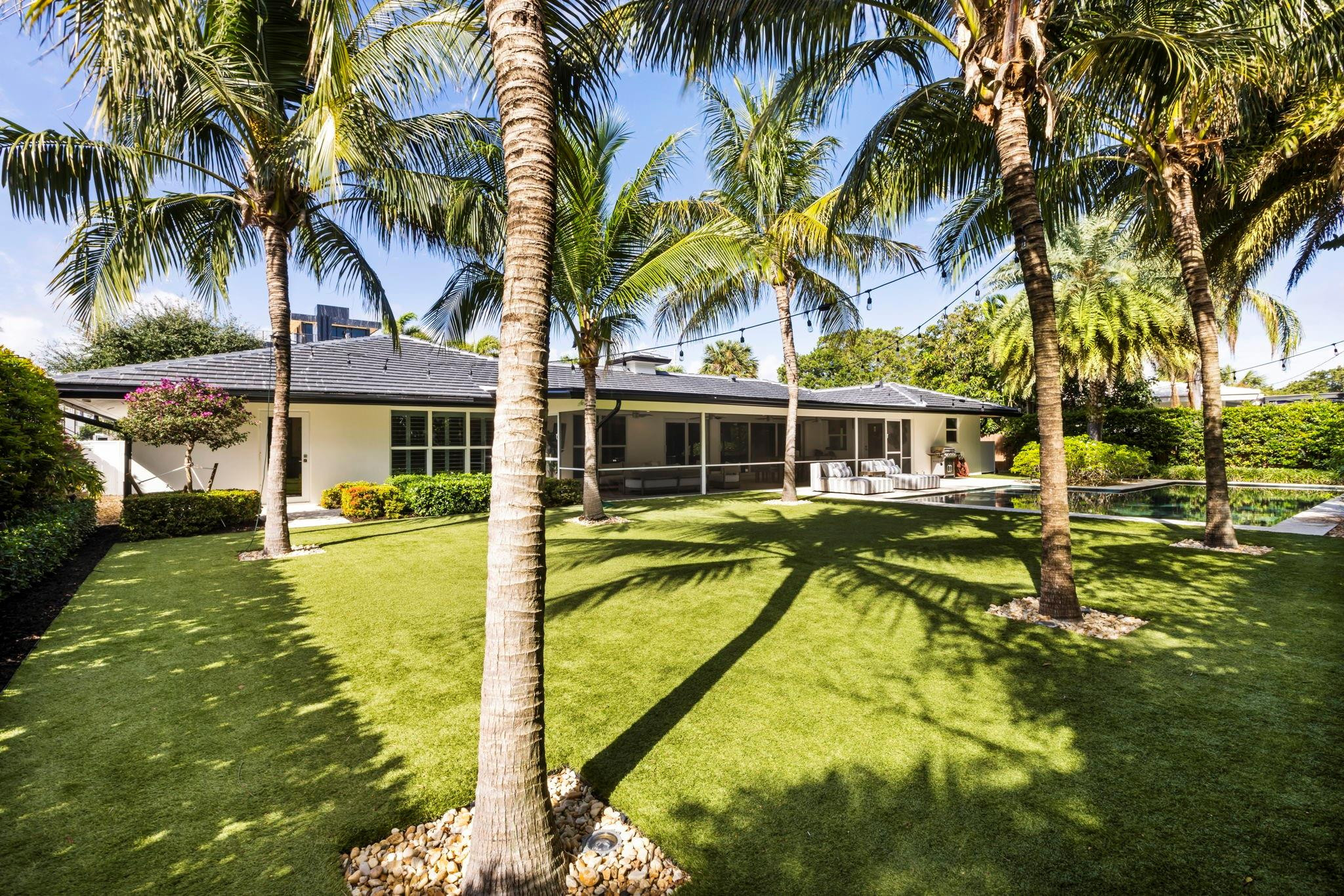 530 Middle River Drive