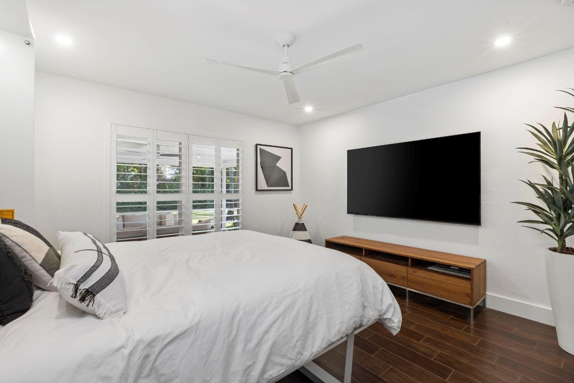 530 Middle River Drive