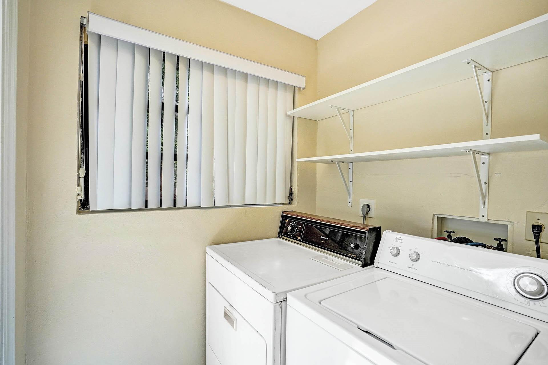 1208 Citrus Isle