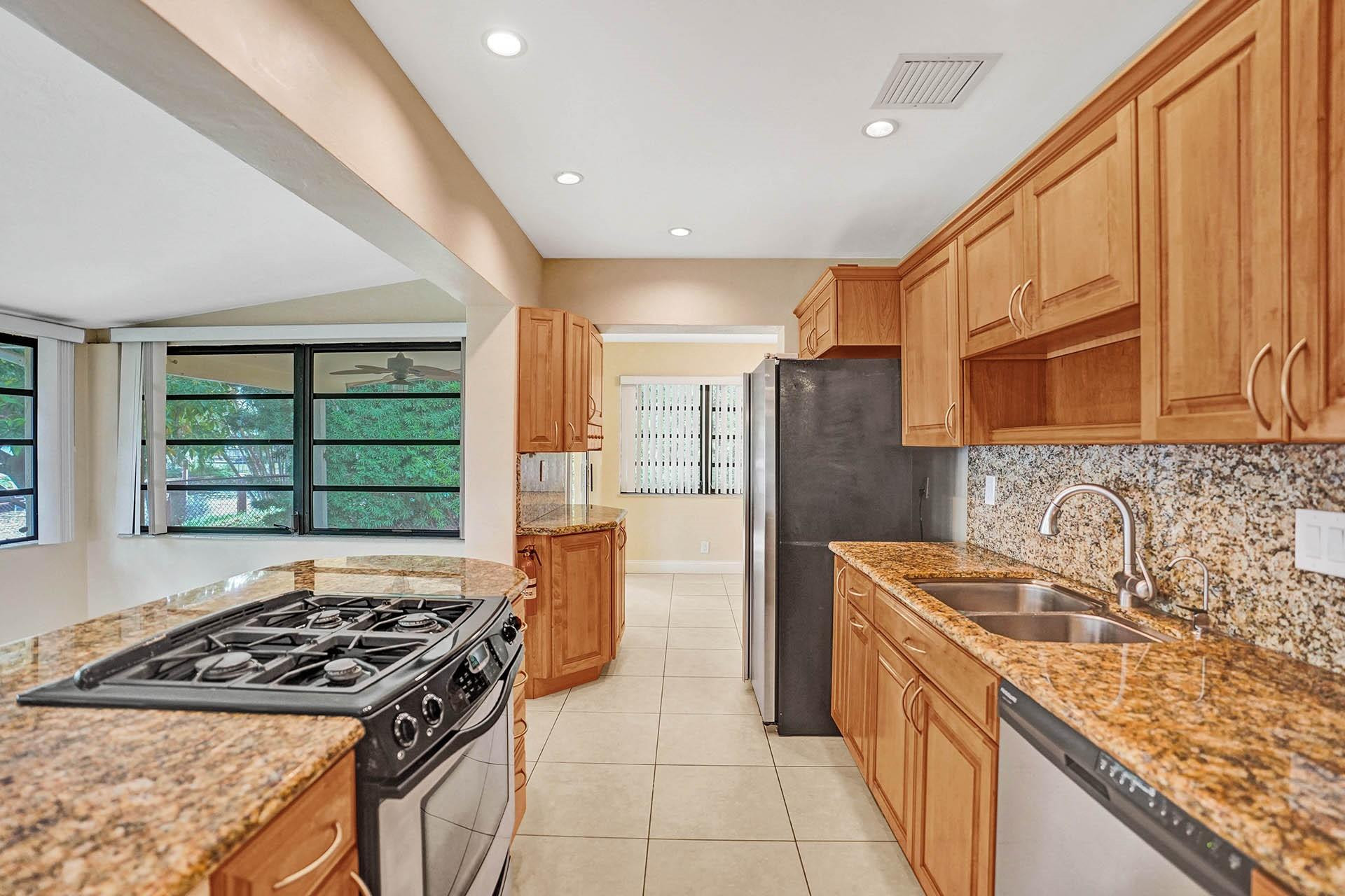 1208 Citrus Isle