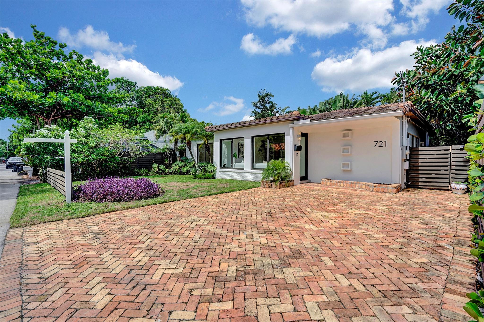 721 NE 17th Rd