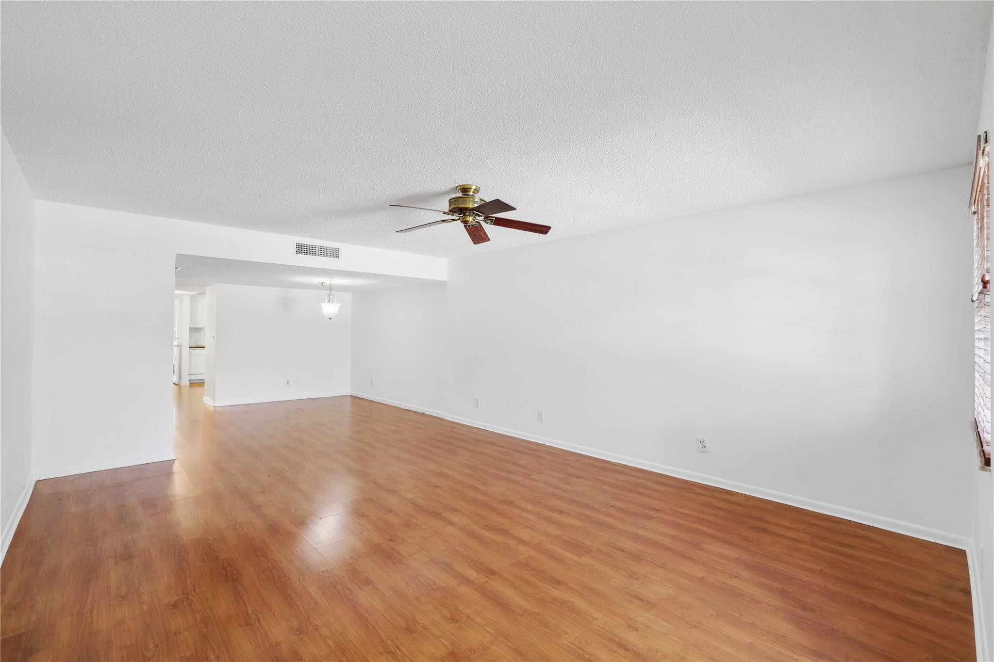 1321 N 15th Ave 25