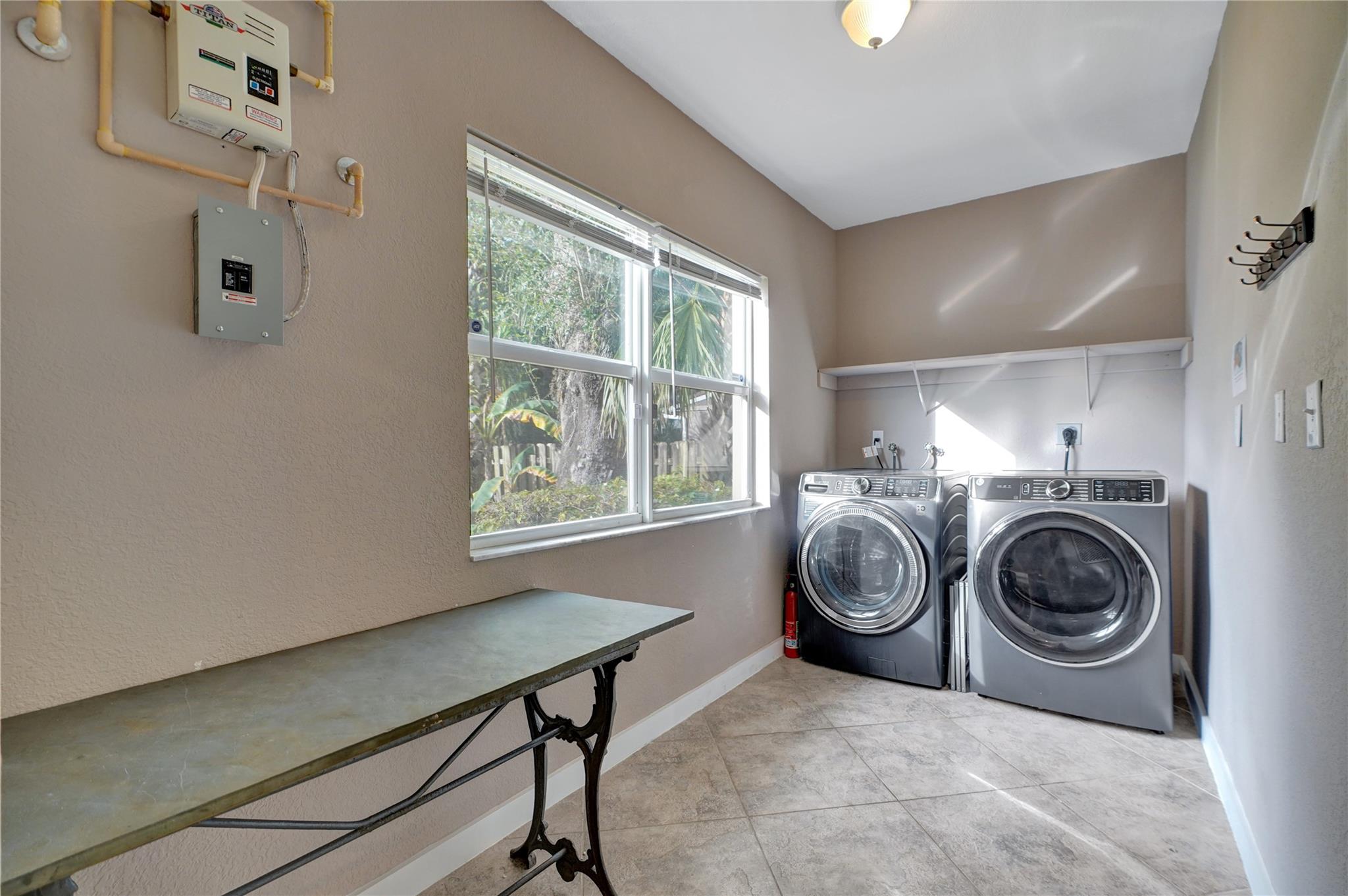 1572 SW 30th Pl