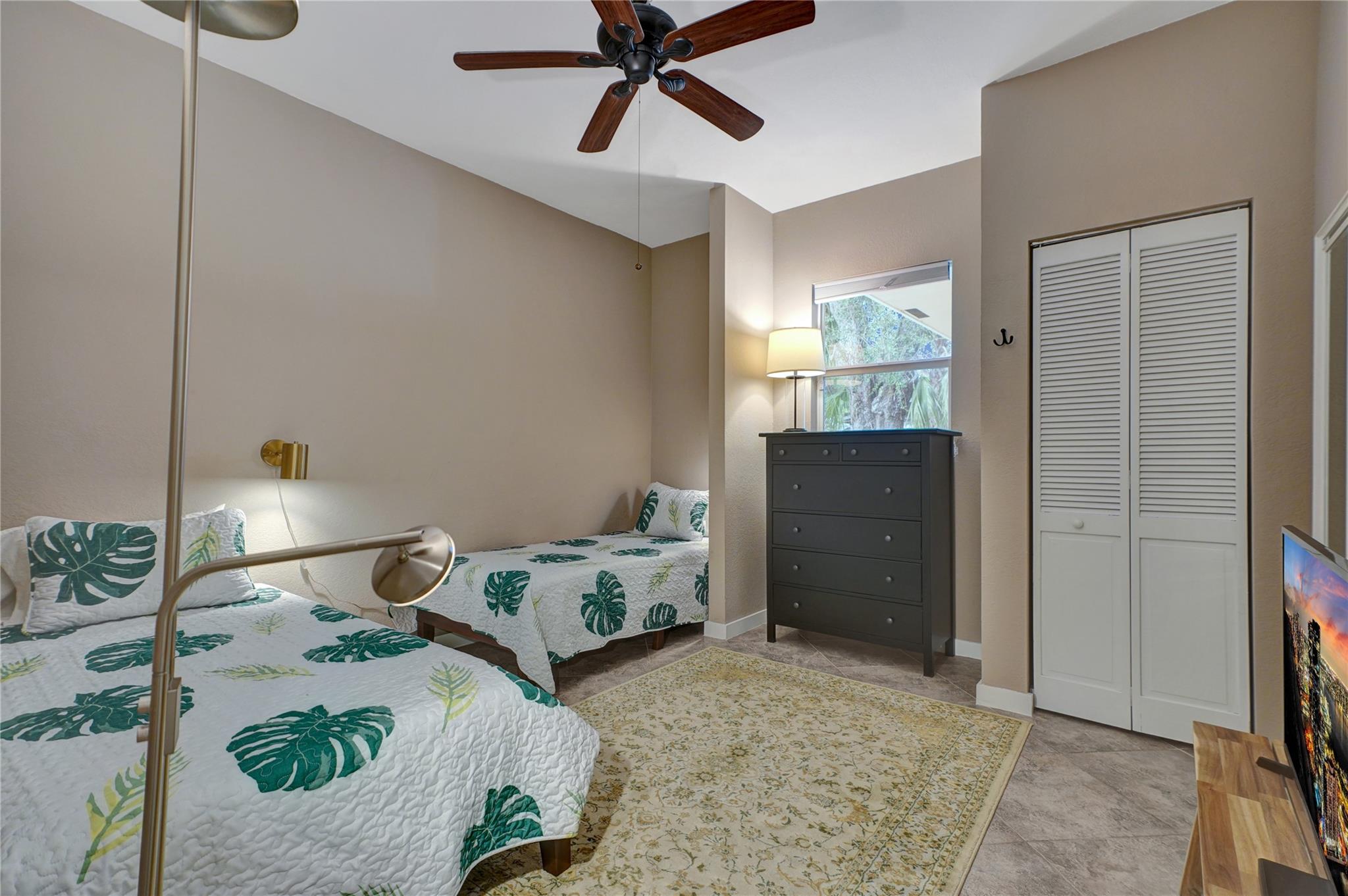 1572 SW 30th Pl