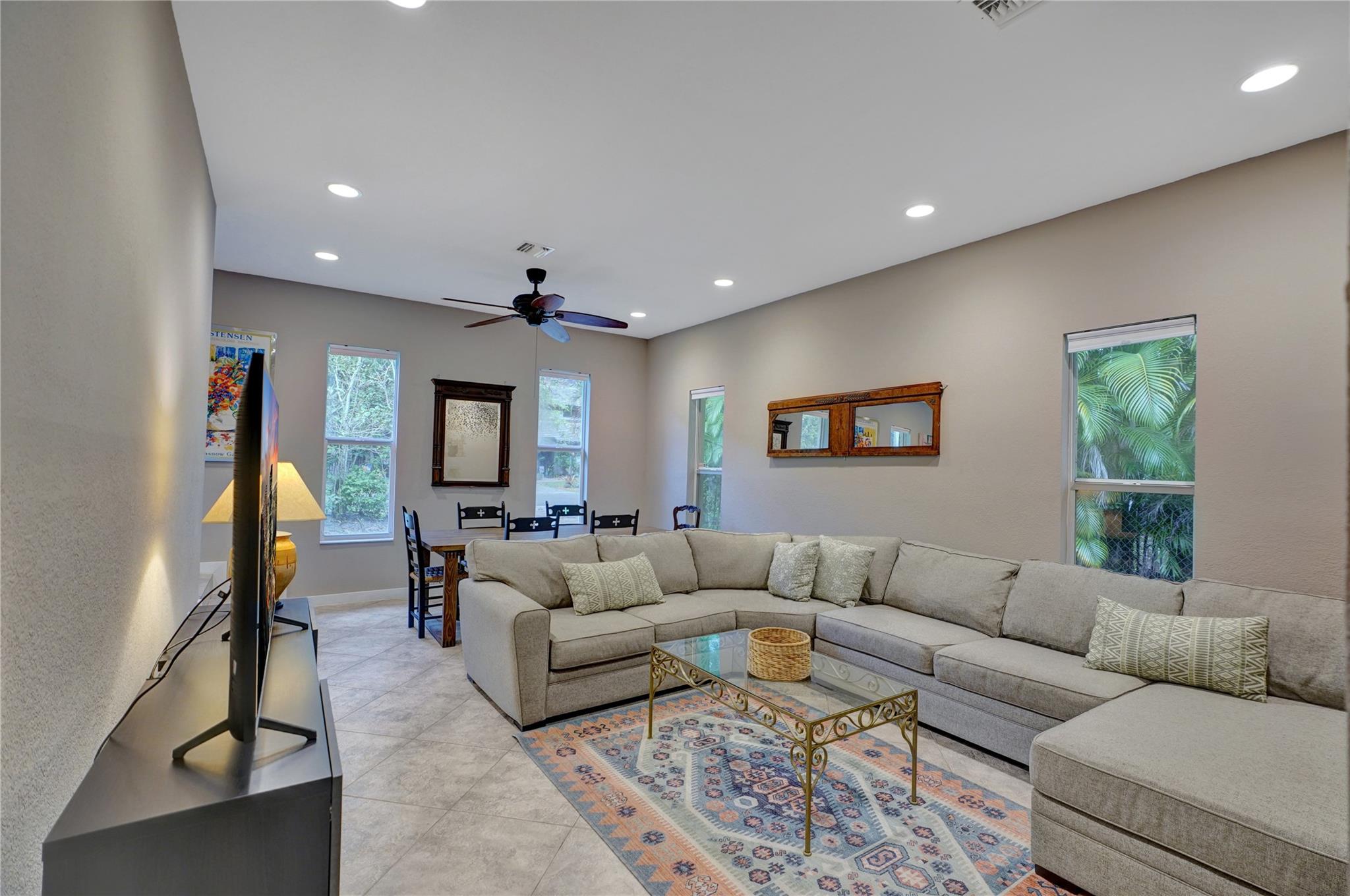 1572 SW 30th Pl