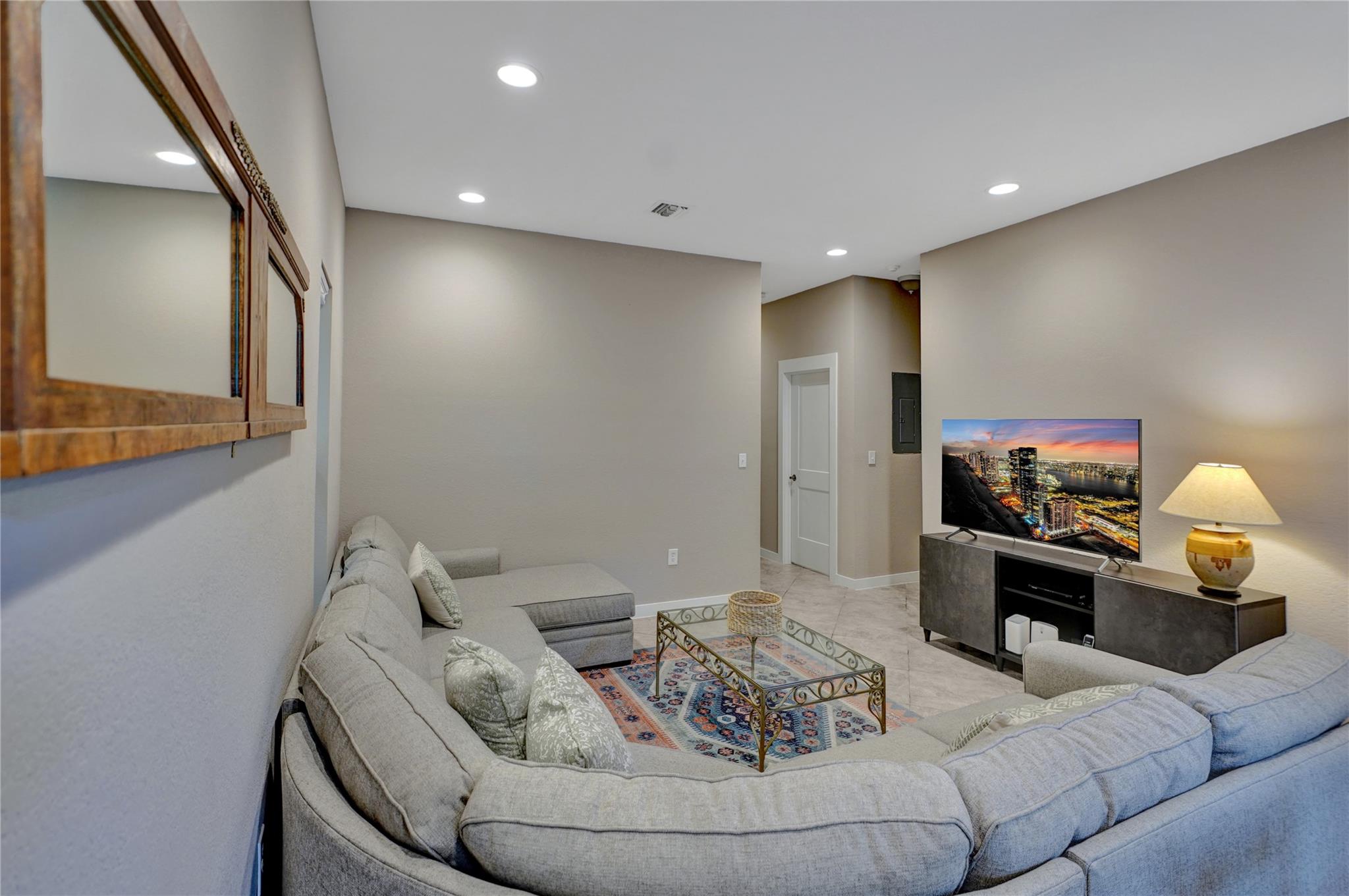 1572 SW 30th Pl