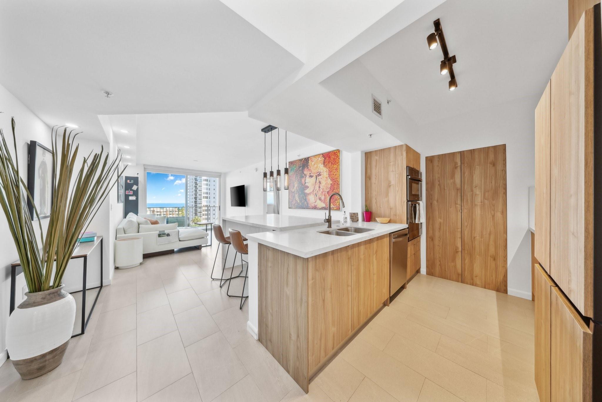 3020 NE 32nd Ave unit 903