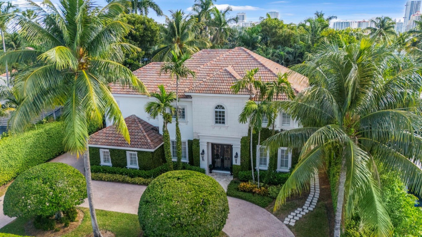 408 Seven Isles Drive