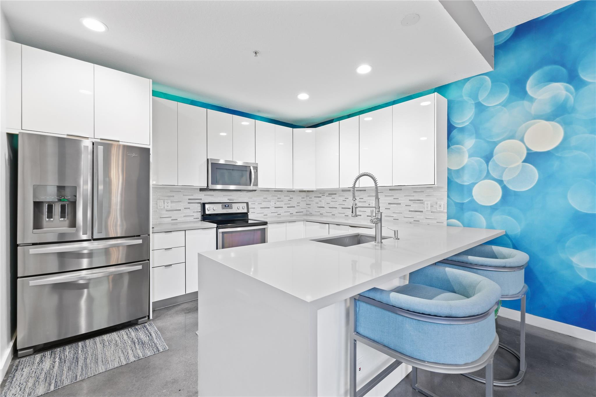 2760 NE 8th Ave 2760