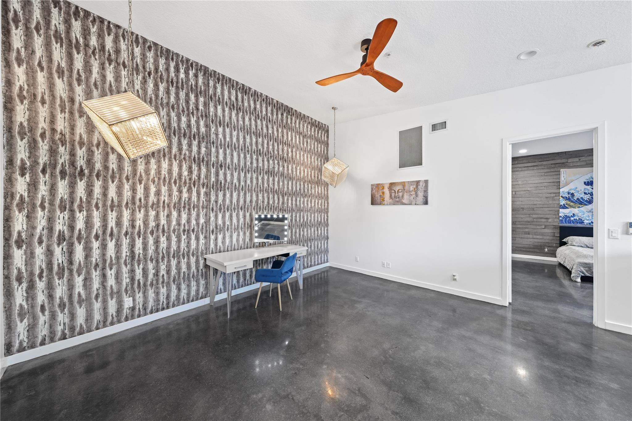 2760 NE 8th Ave 2760