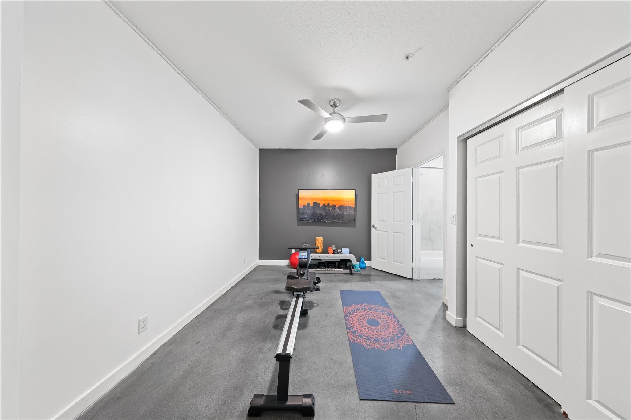 2760 NE 8th Ave 2760