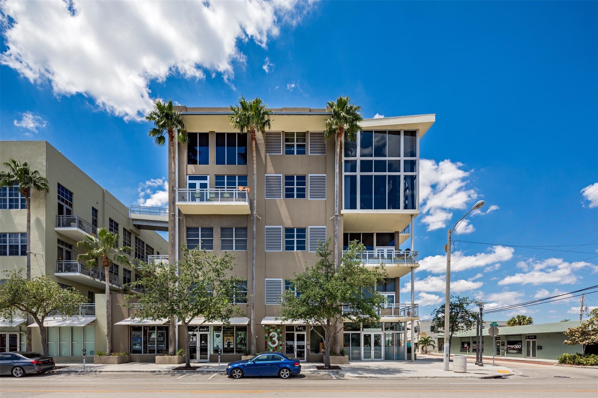 445 N Andrews Ave 402