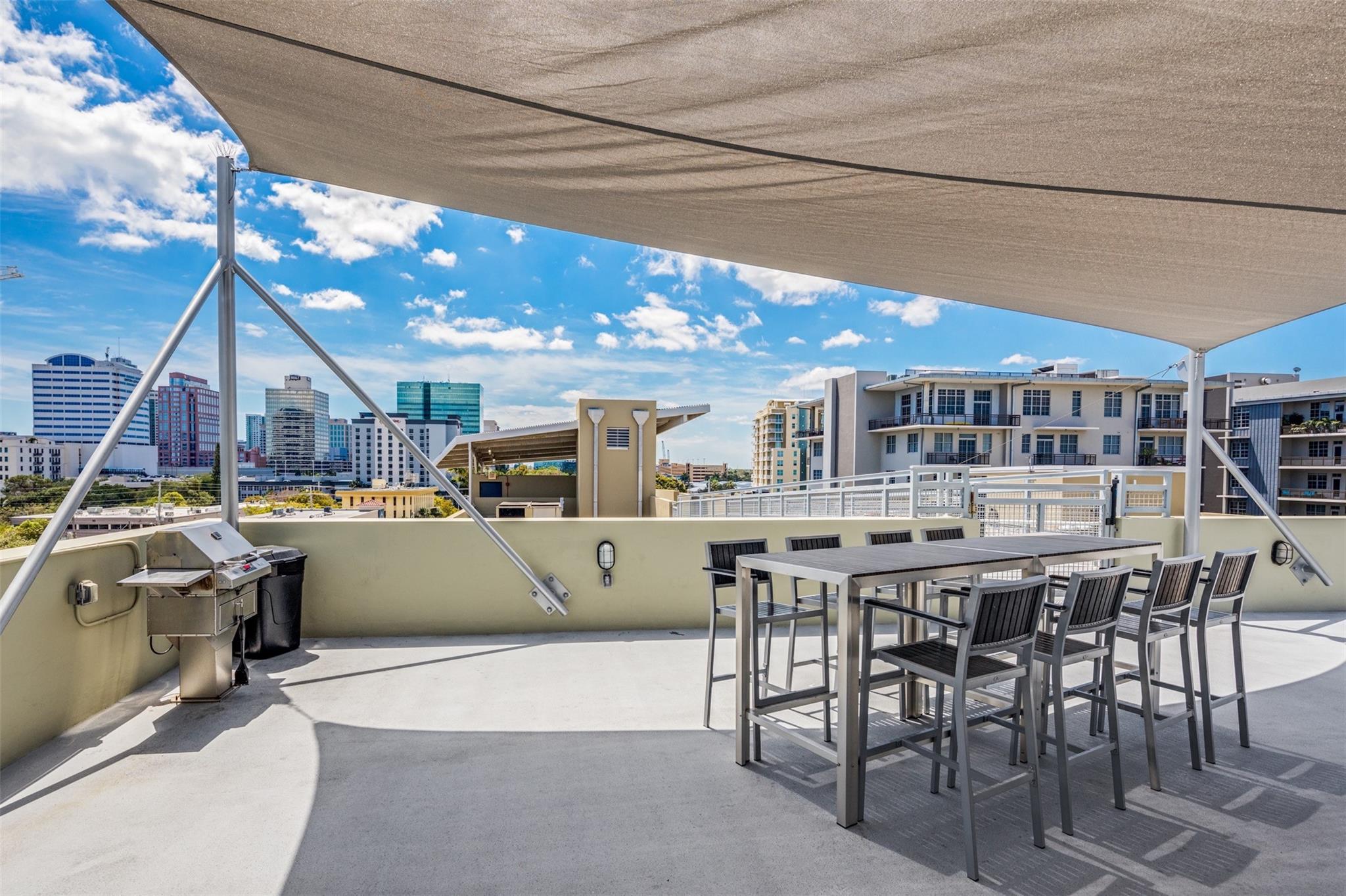 445 N Andrews Ave 402