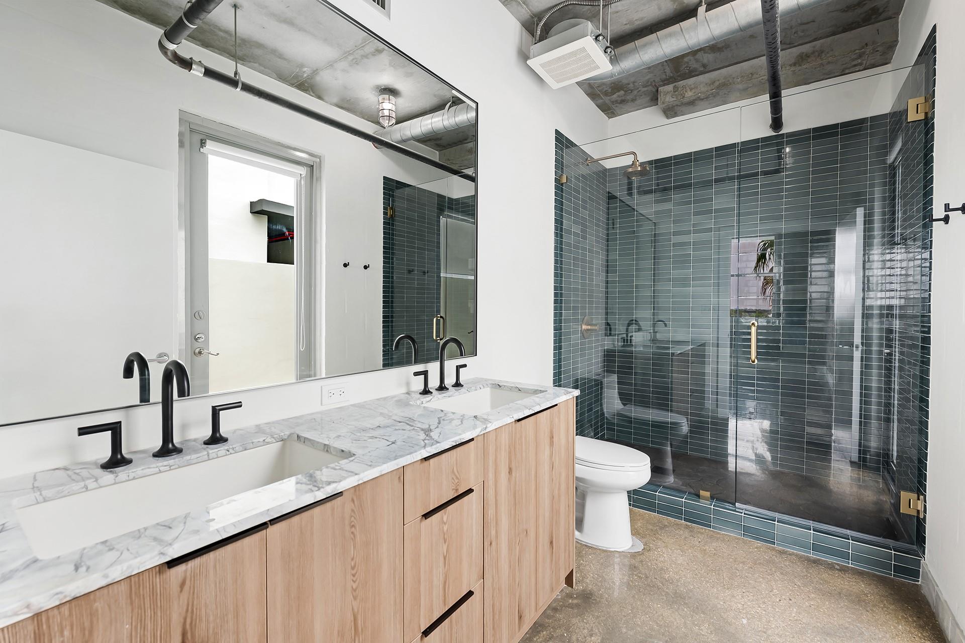 445 N Andrews Ave 402