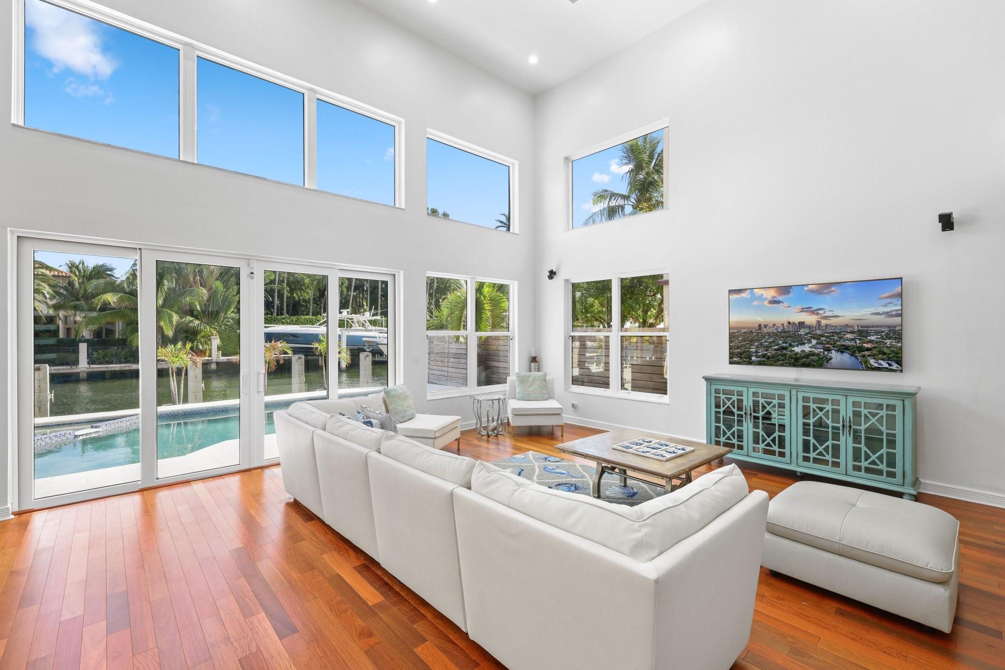 808 Solar Isle Dr