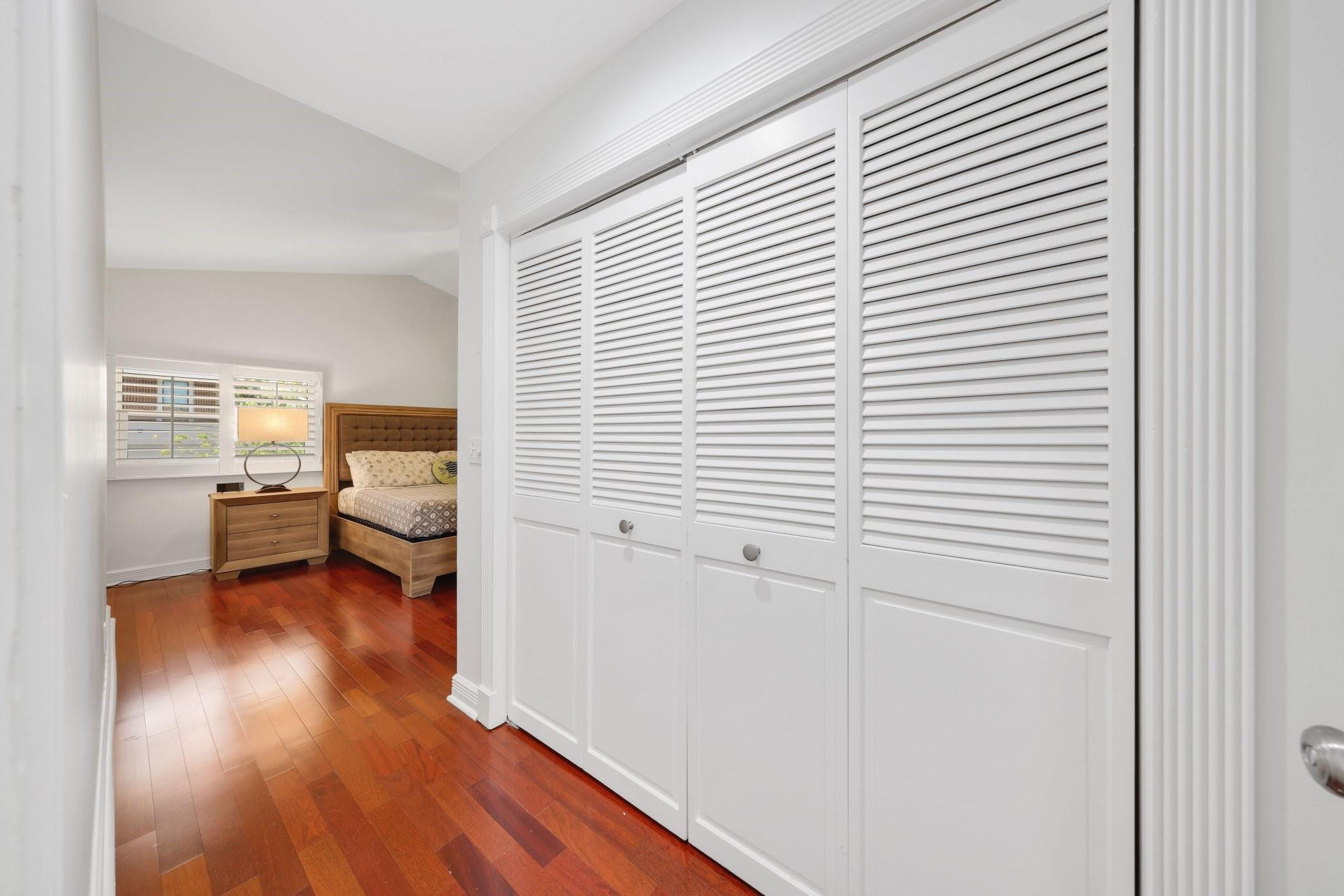 808 Solar Isle Dr