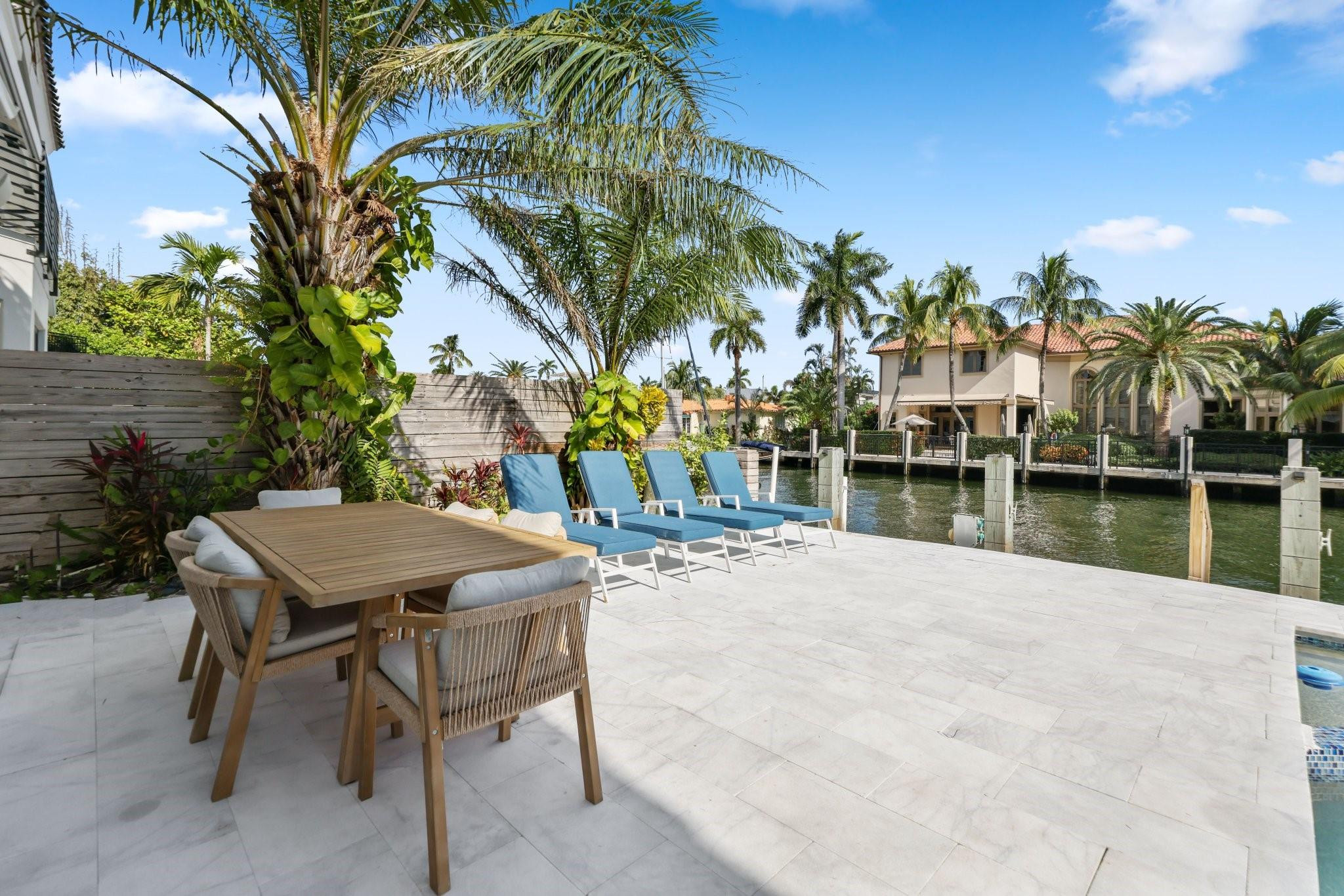808 Solar Isle Dr