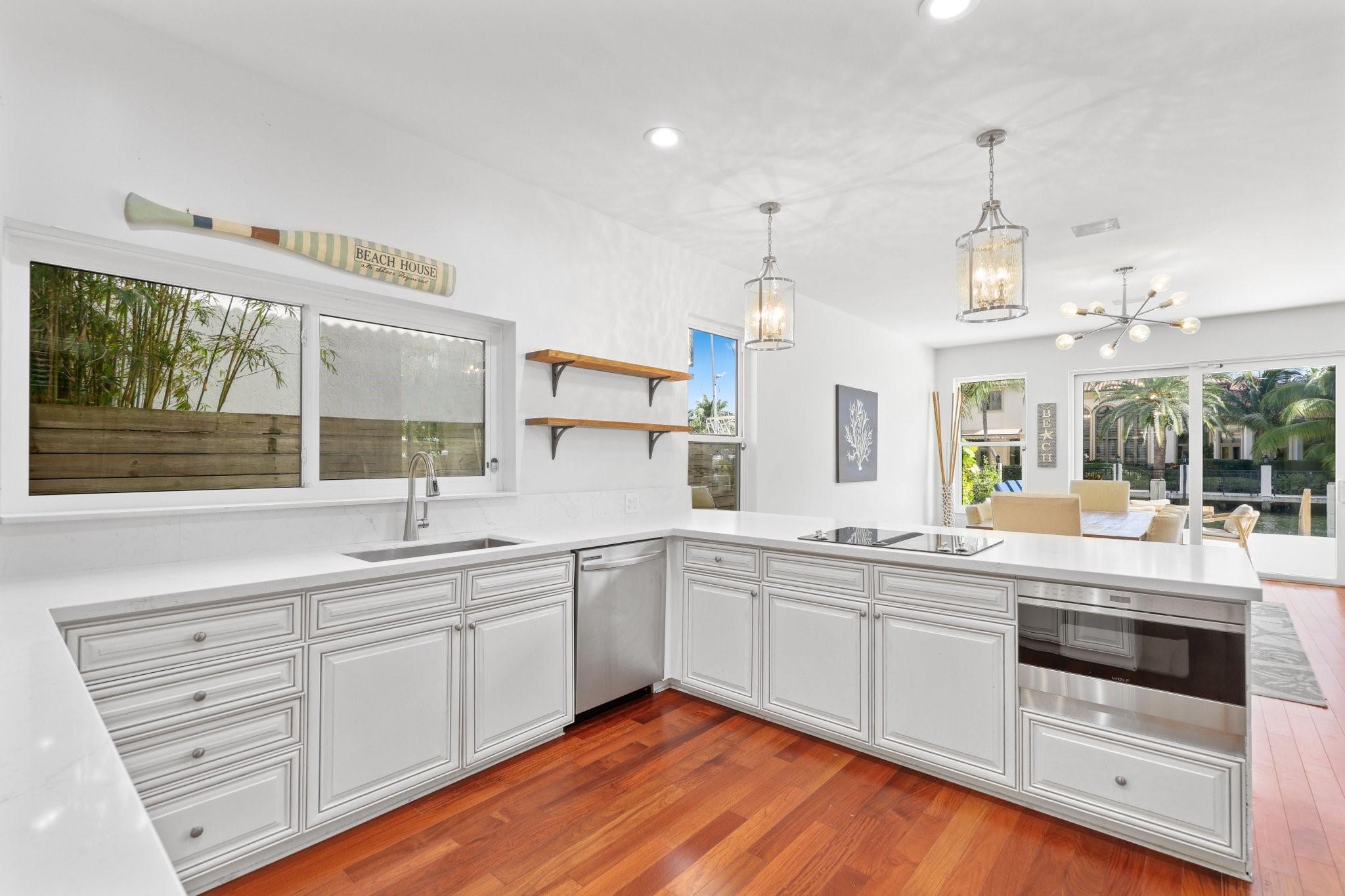 808 Solar Isle Dr
