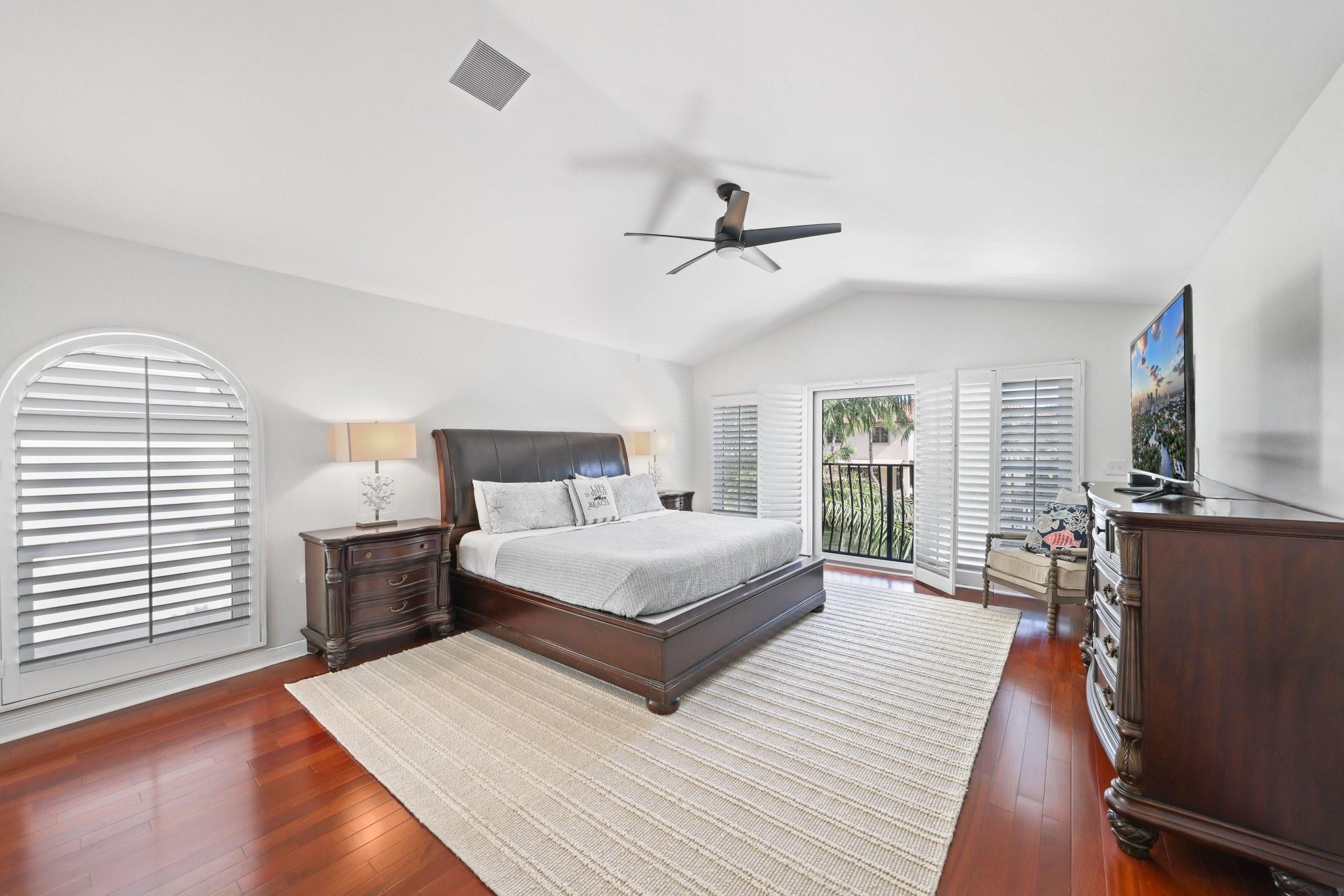 808 Solar Isle Dr