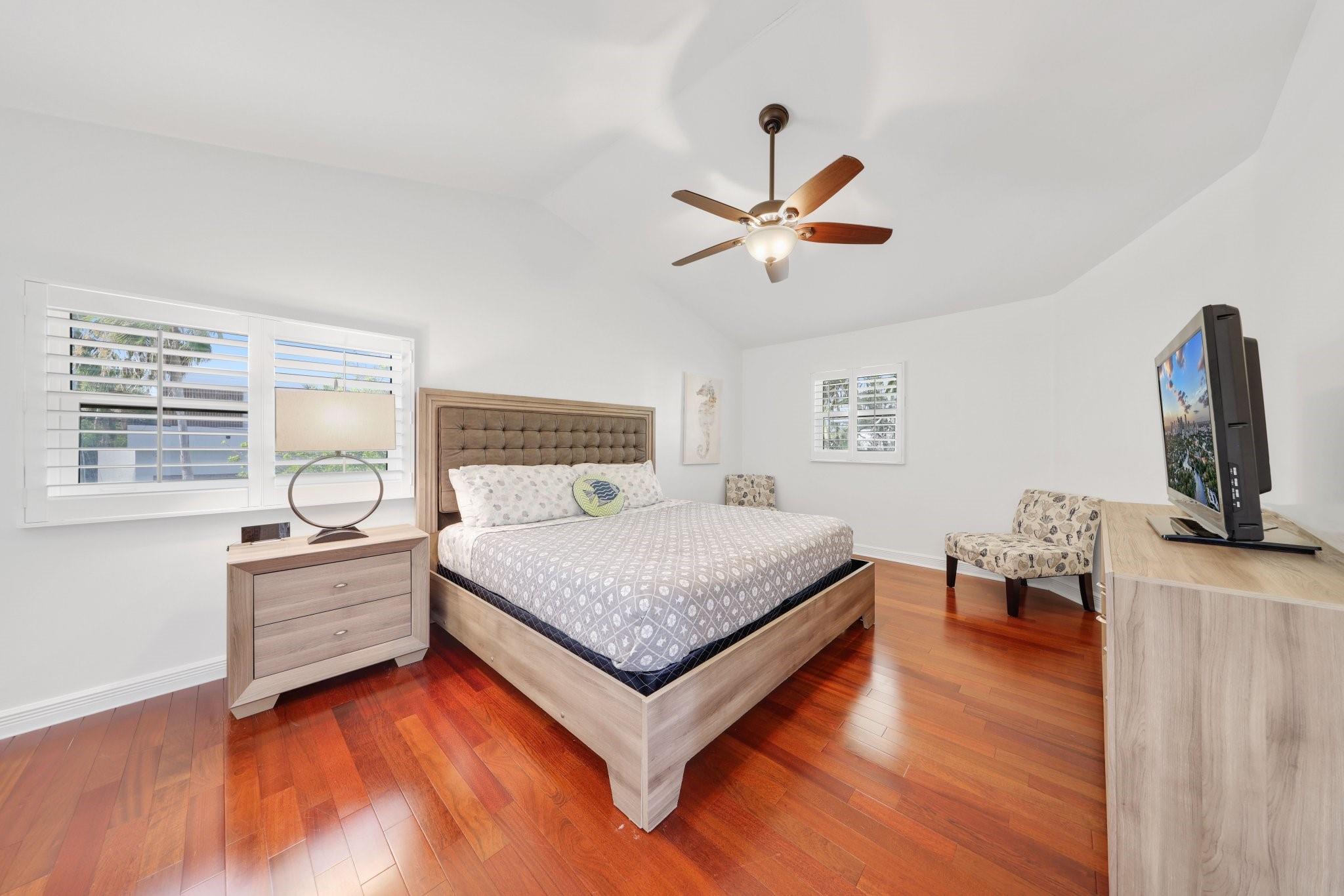 808 Solar Isle Dr
