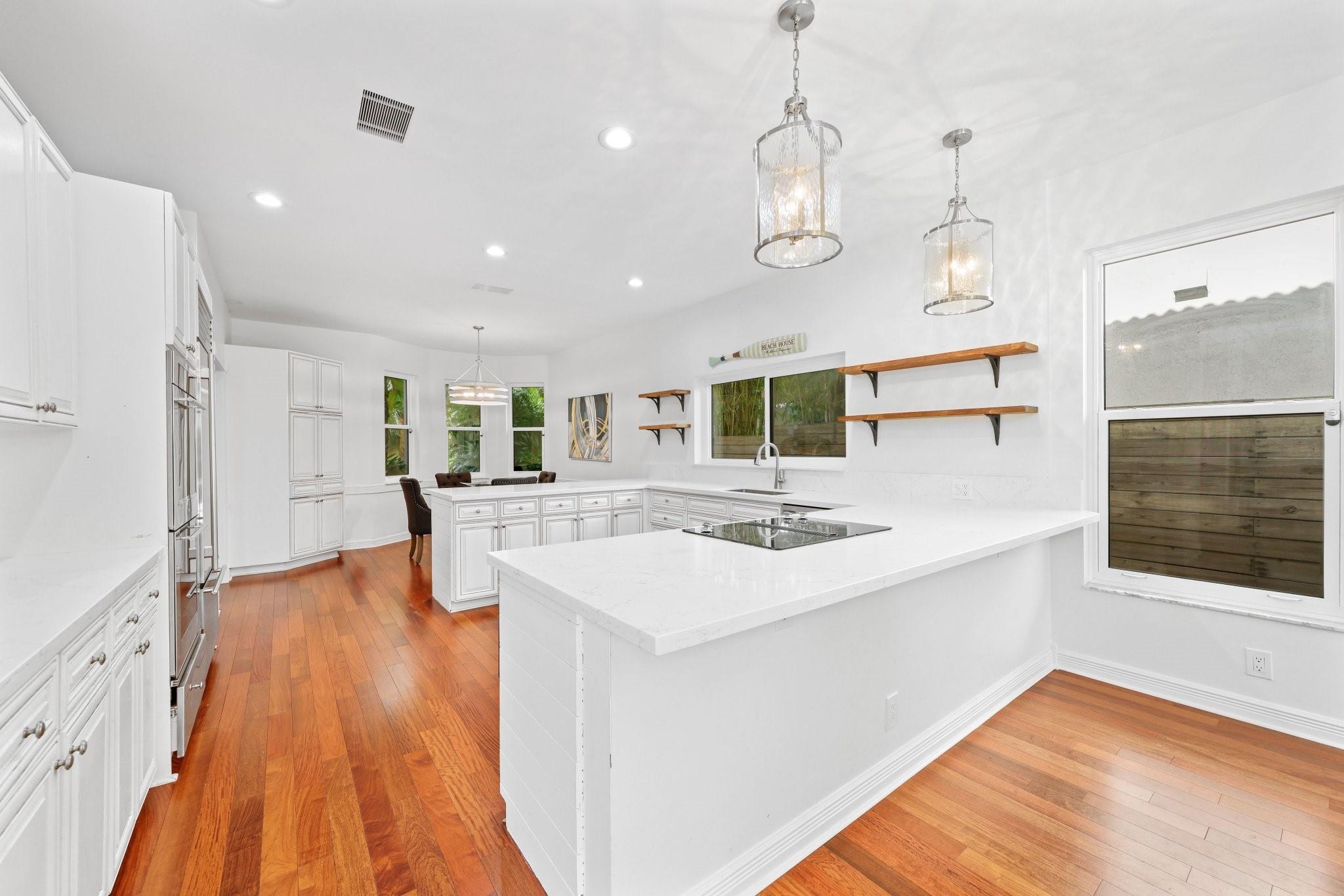 808 Solar Isle Dr