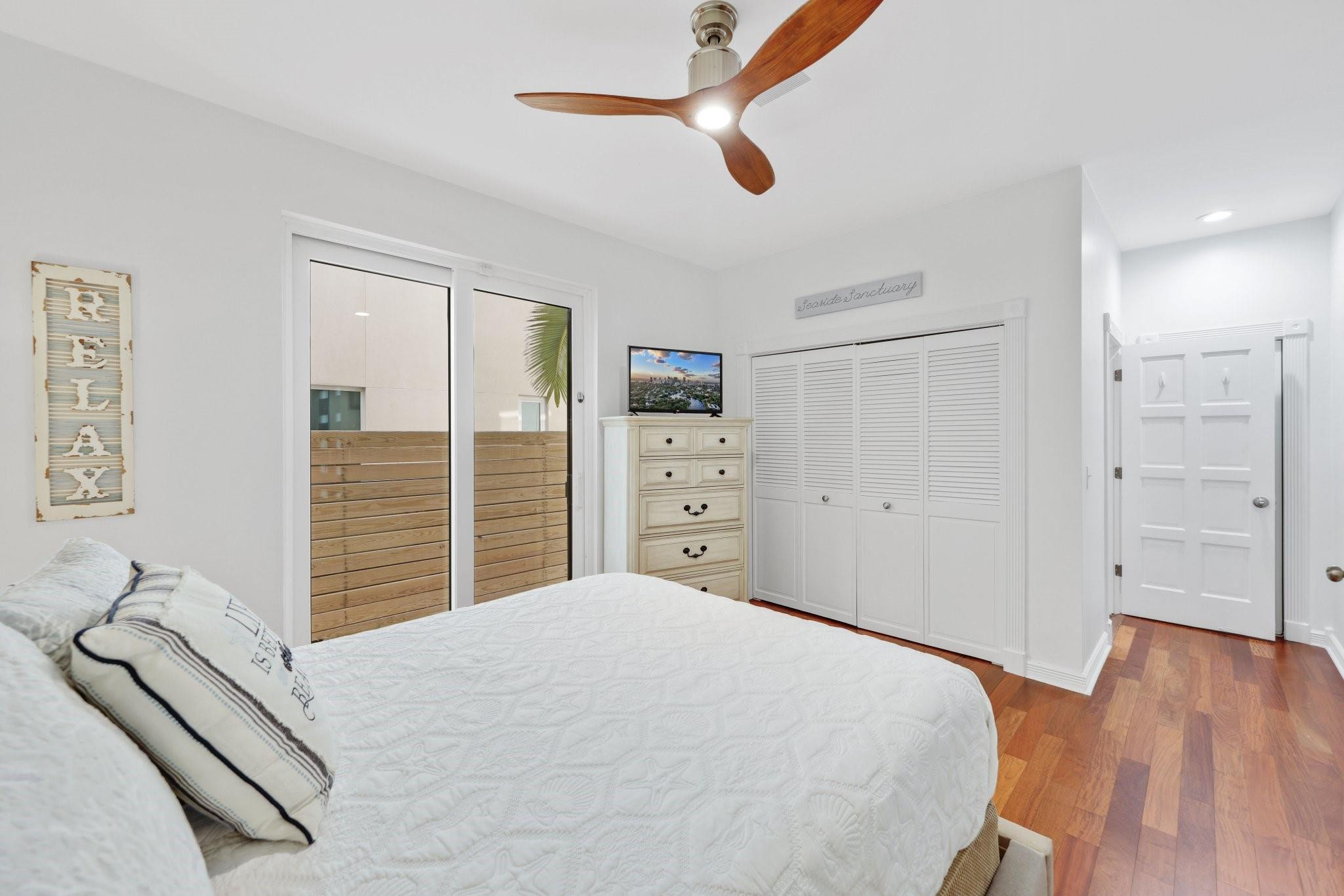 808 Solar Isle Dr