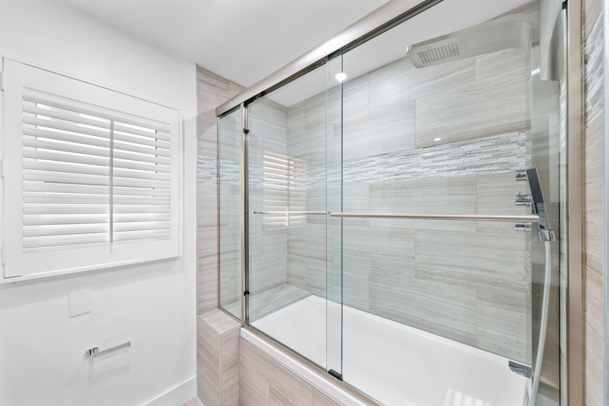 808 Solar Isle Dr