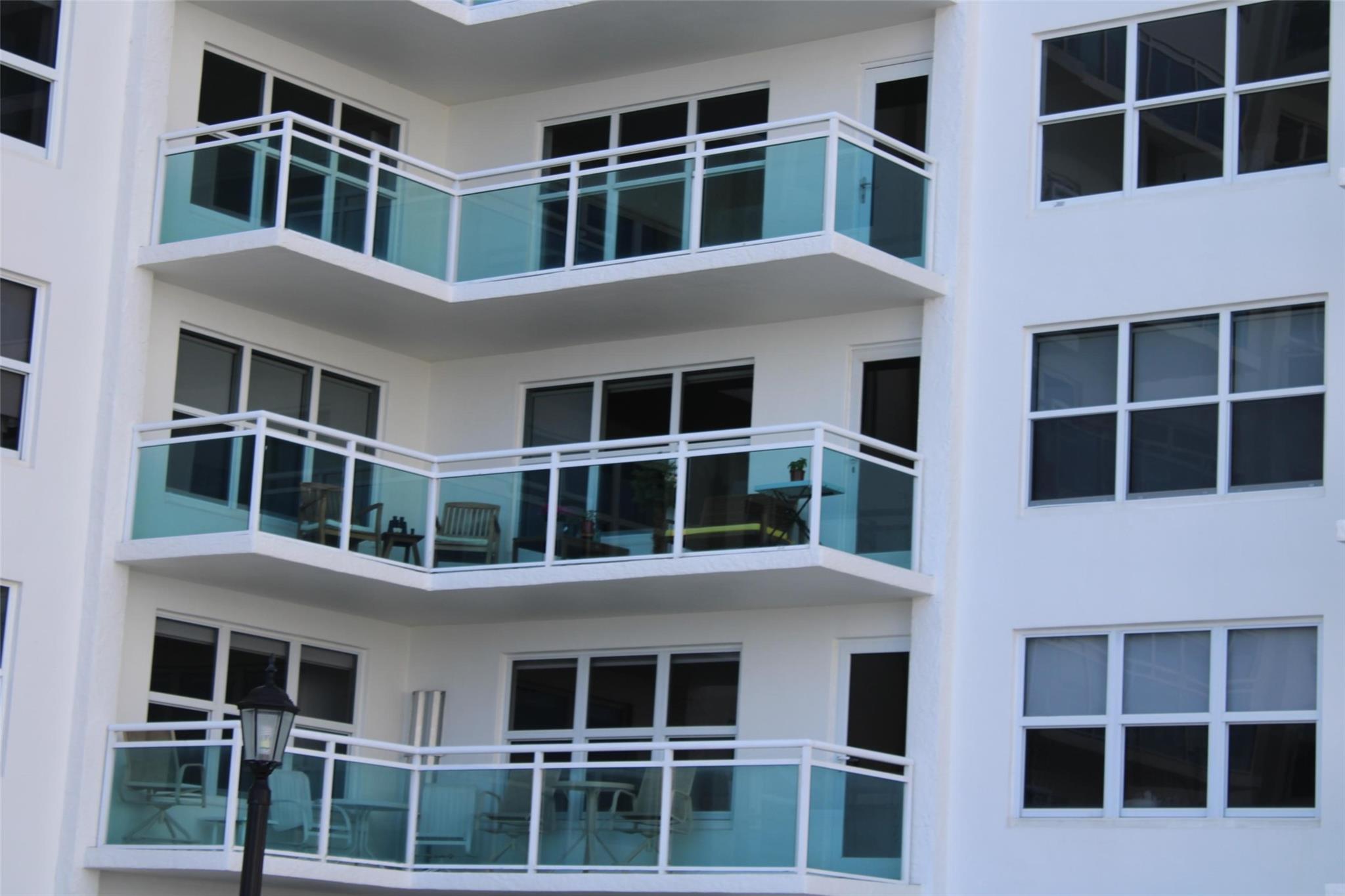 3900 Galt Ocean Dr 412