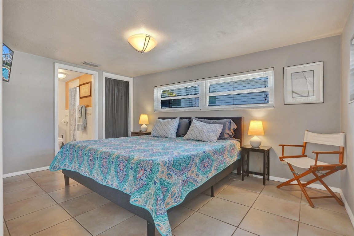 2430 Bimini Ln