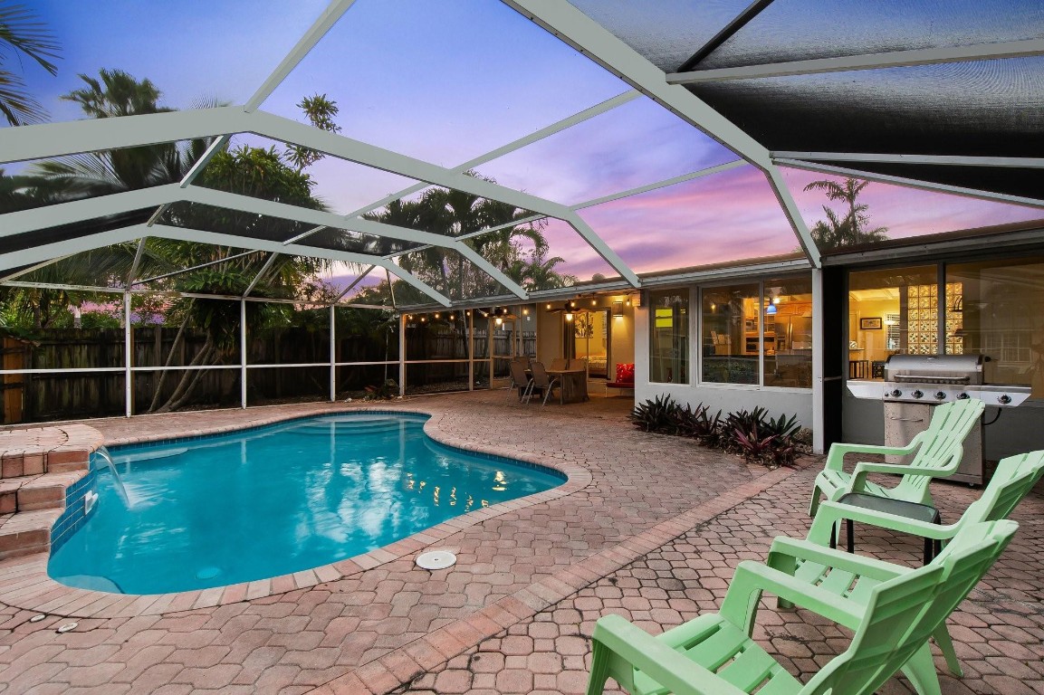 2430 Bimini Ln