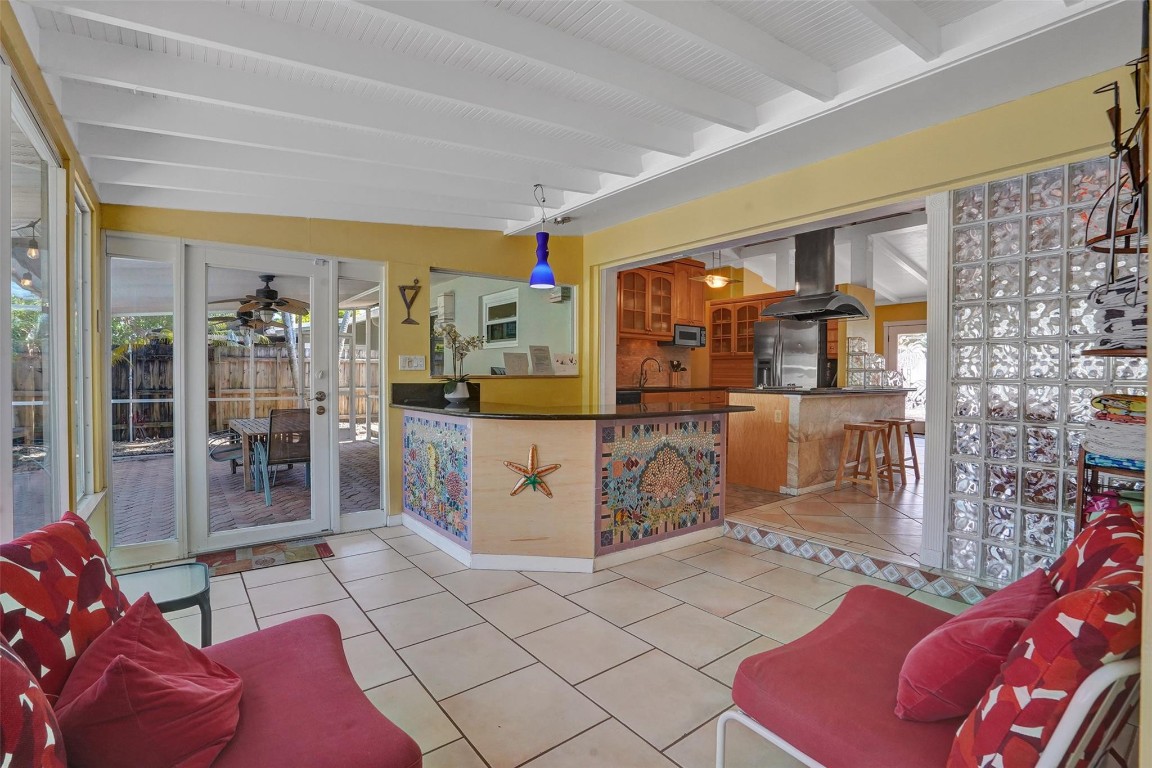 2430 Bimini Ln