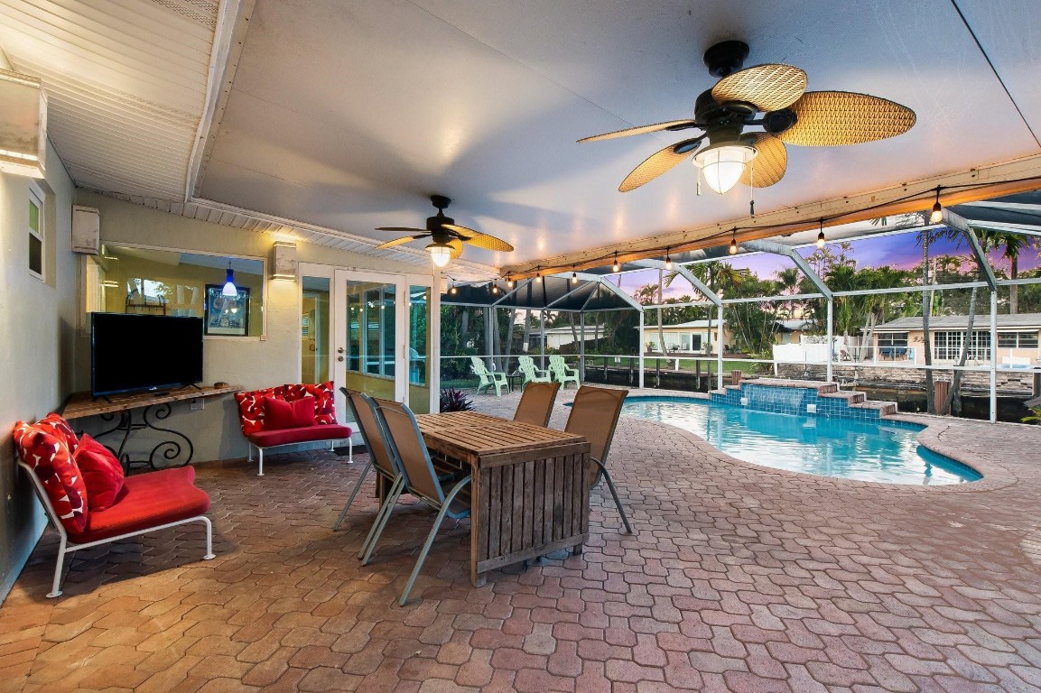 2430 Bimini Ln