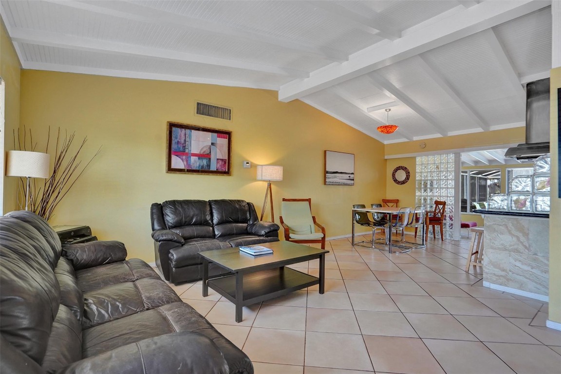 2430 Bimini Ln