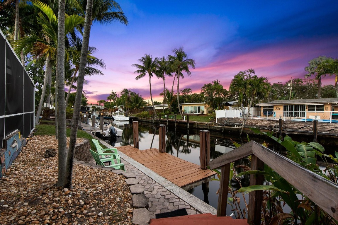 2430 Bimini Ln
