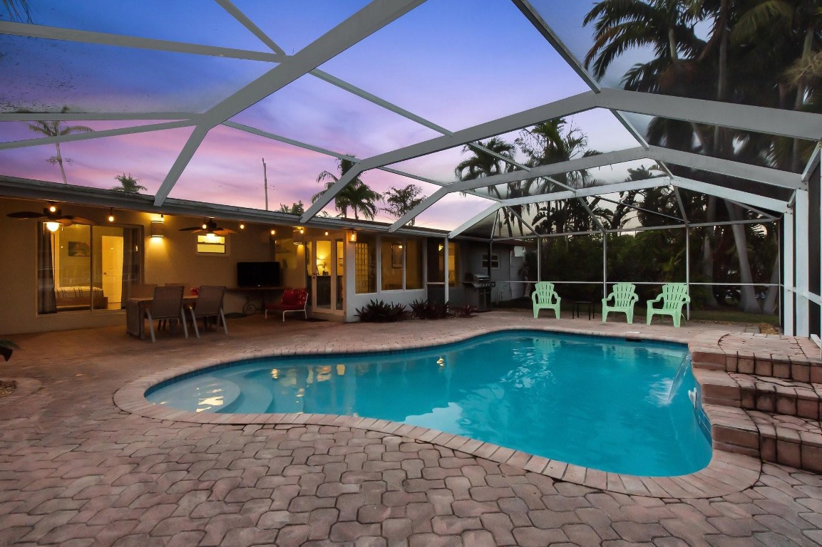 2430 Bimini Ln