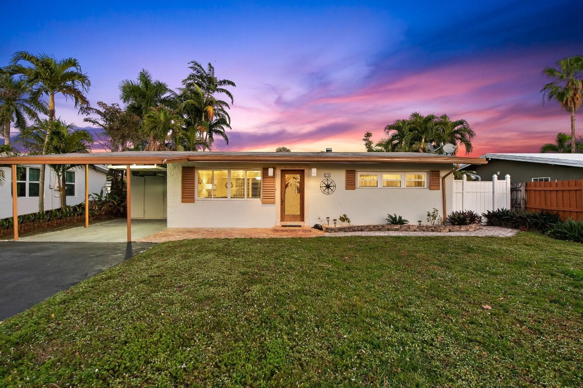 2430 Bimini Ln