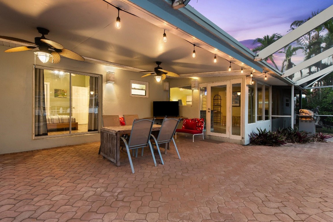 2430 Bimini Ln