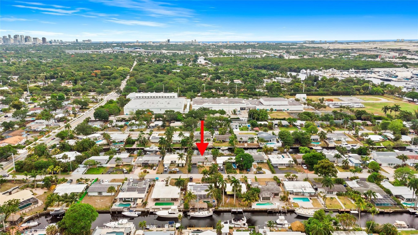 2430 Bimini Ln