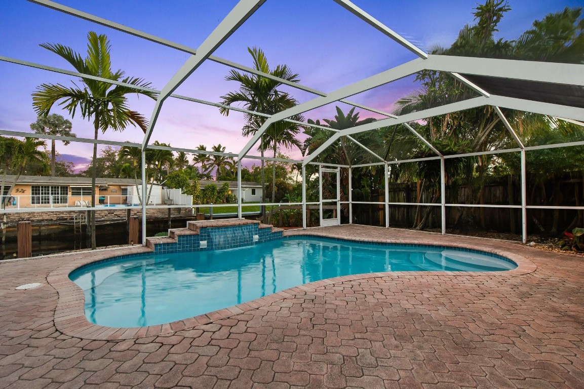 2430 Bimini Ln