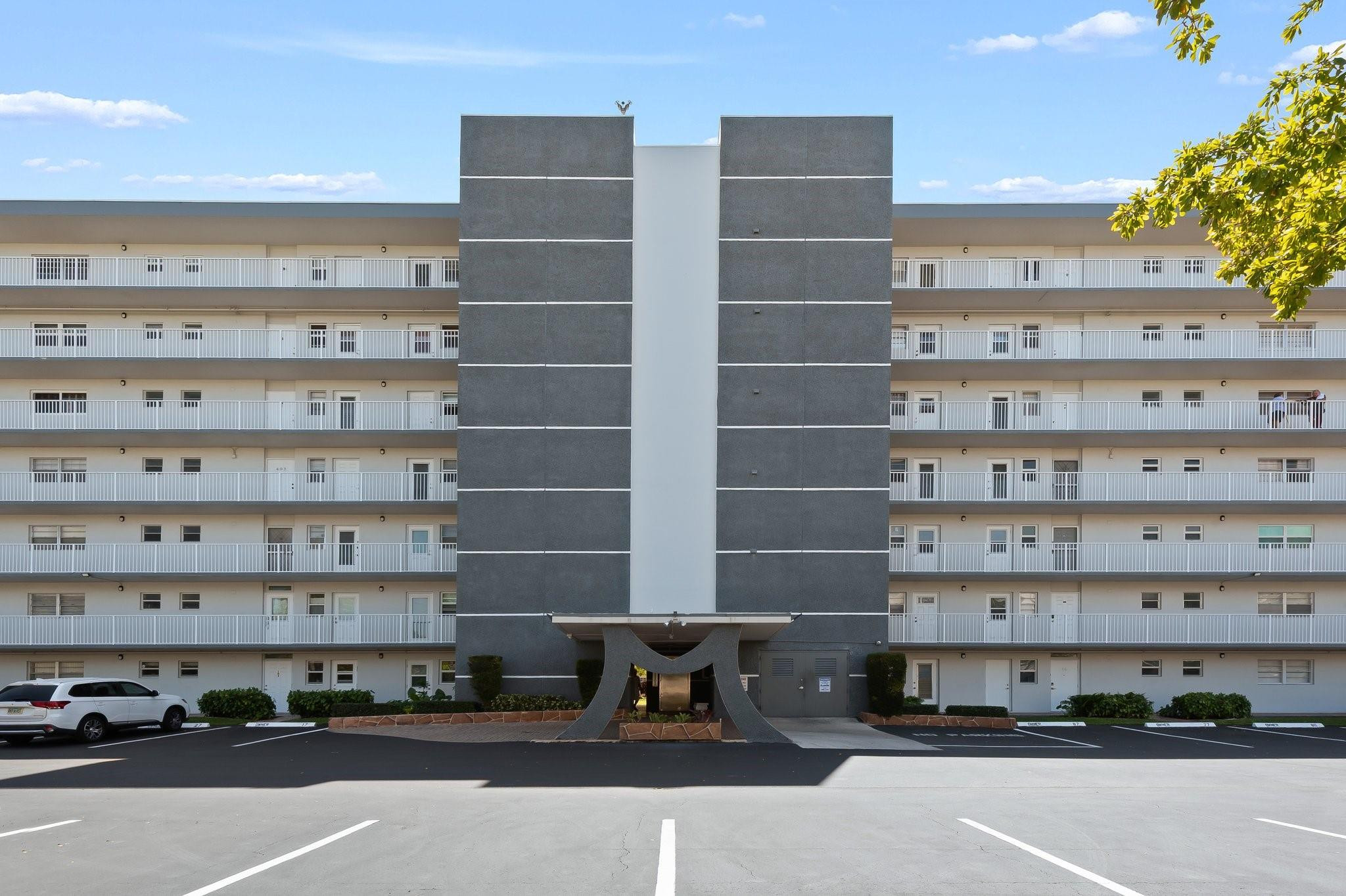 619 NE 14th Ave 508