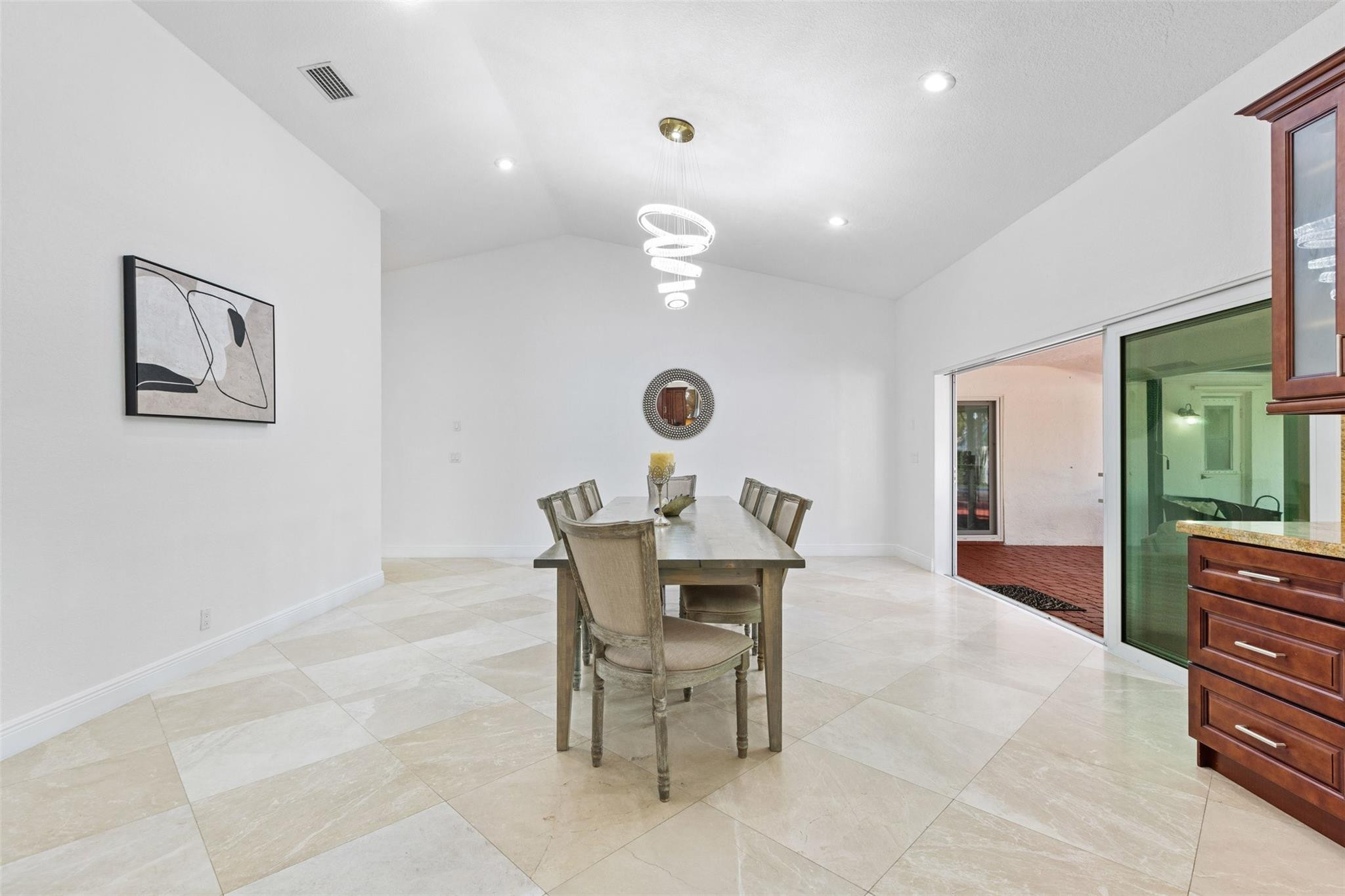 9600 NW 18th St