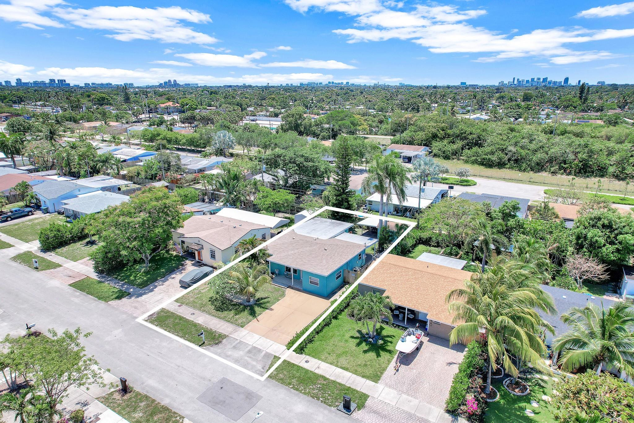 320 NW 51st Ct