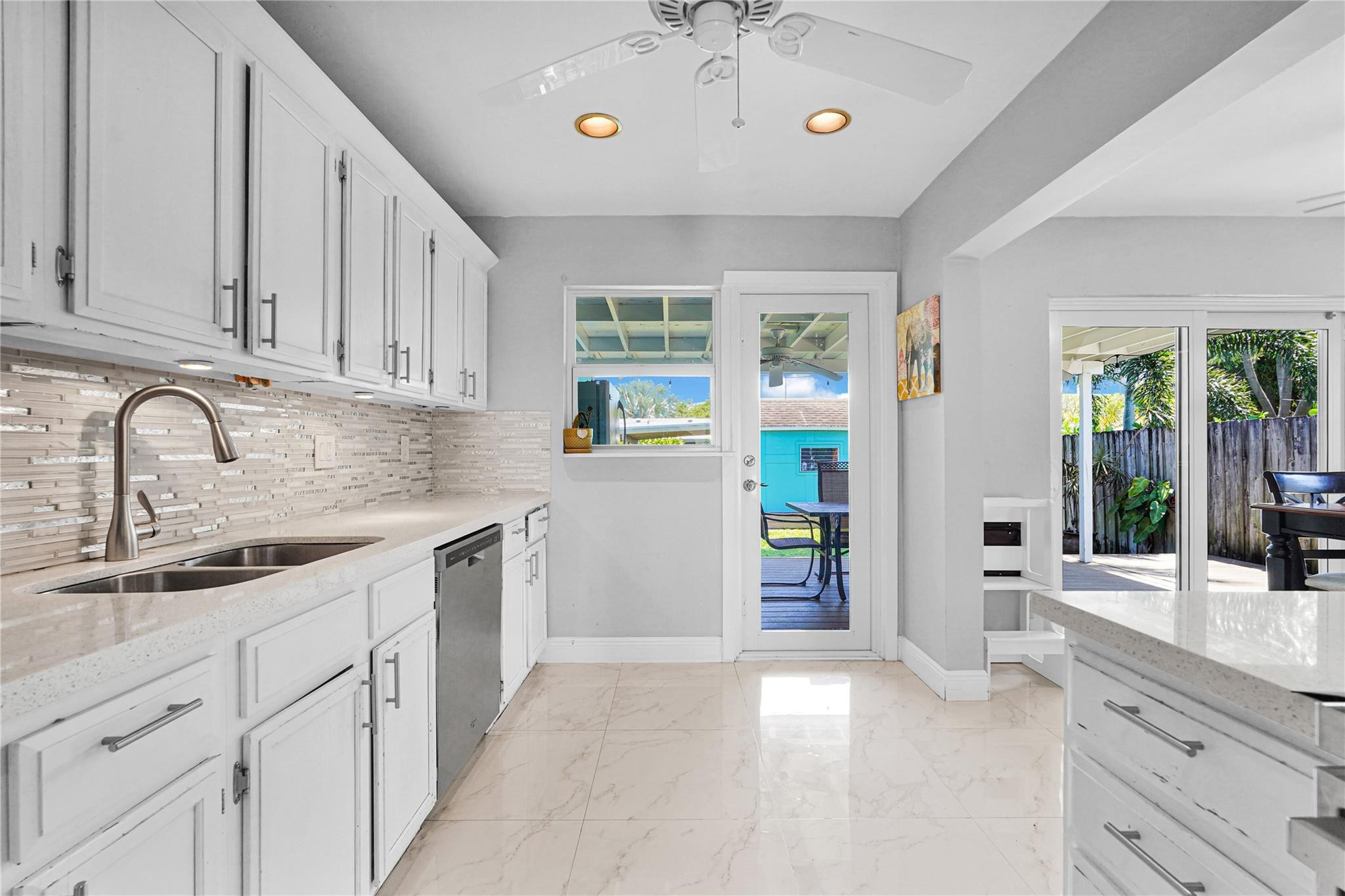 320 NW 51st Ct