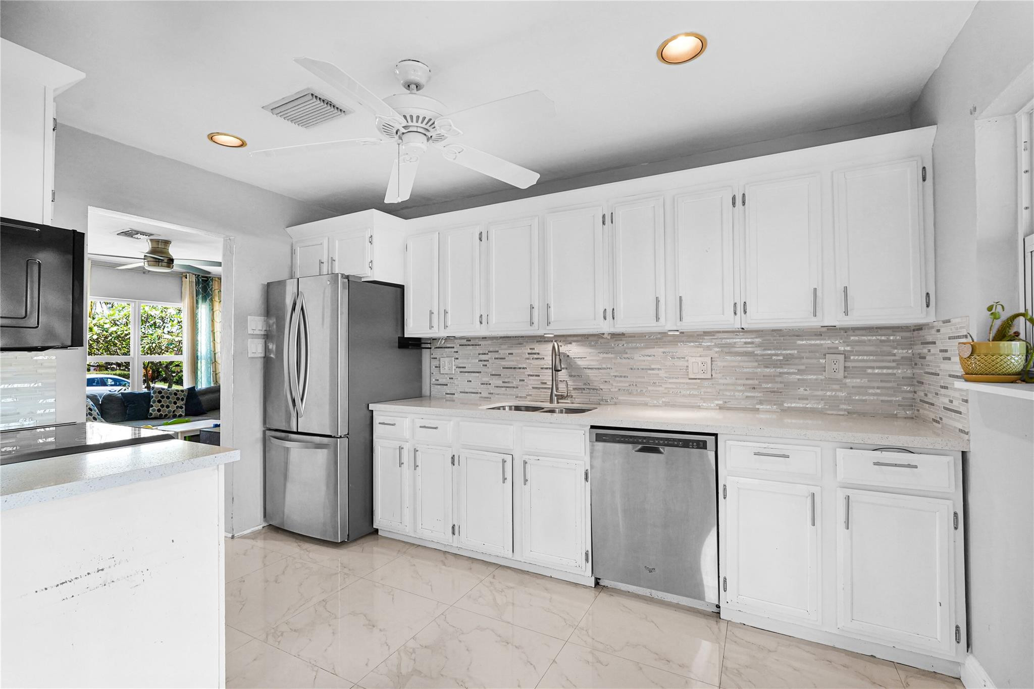 320 NW 51st Ct