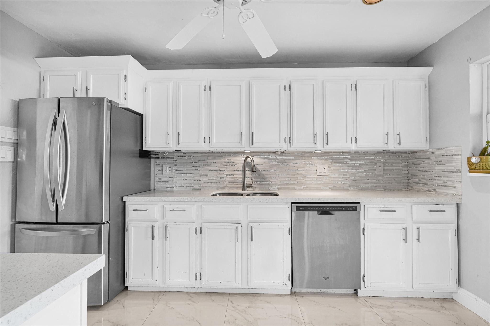 320 NW 51st Ct
