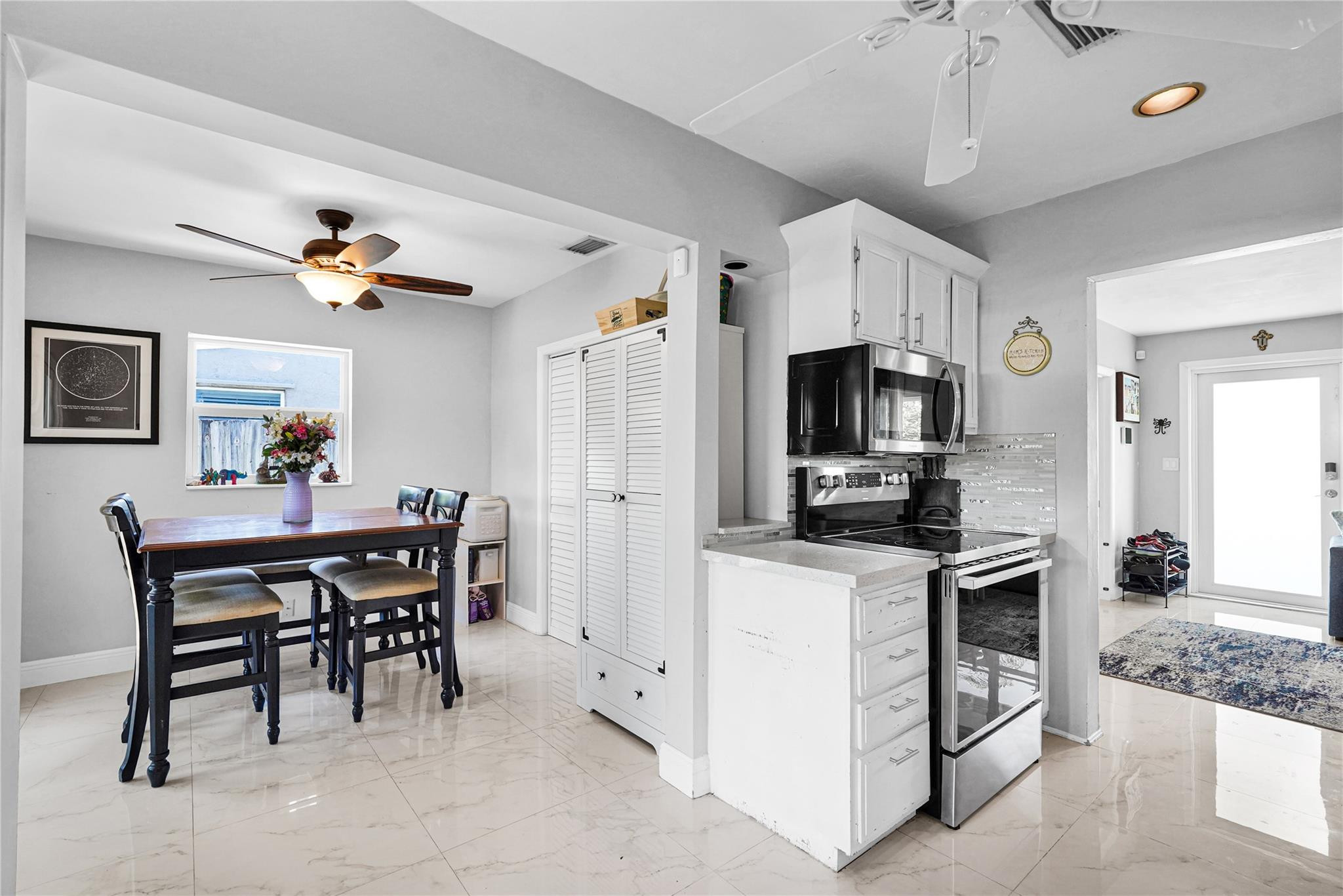 320 NW 51st Ct