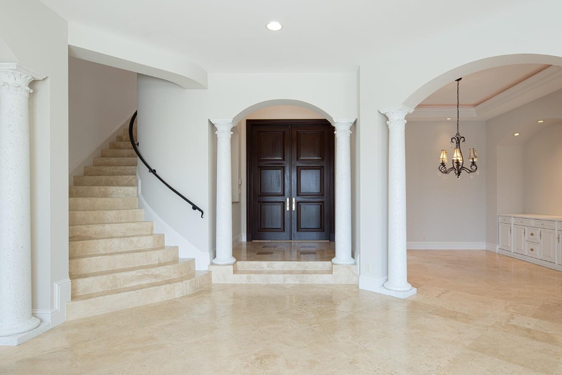 501 Golden Harbour Dr